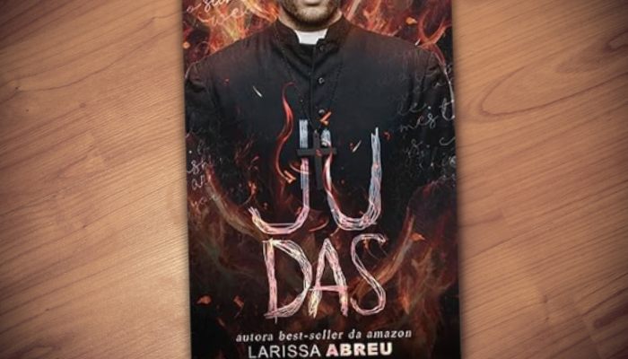 Judas, escrito por Larissa Abreu, surge como um livro que desafia convenções e mergulha o leitor em um universo sombrio, sensual e repleto de tabus. Publicado pela editora Fruto Proibido, ele se apresenta como um romance dark que mistura erotismo, suspense e críticas à hipocrisia religiosa, prometendo uma experiência intensa e fora da curva. Desde a capa flamejante até a última página, o livro provoca curiosidade e desperta emoções conflitantes, seja pelo desejo de explorar o desconhecido ou pelo receio de se perder em suas profundezas. Judas